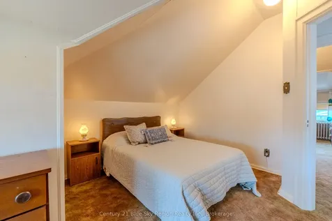 137 Second Avenue E North Bay ON P1B 1L3