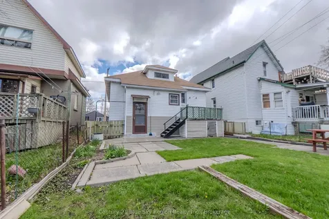 137 Second Avenue E North Bay ON P1B 1L3