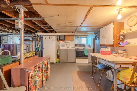 137 Second Avenue E North Bay ON P1B 1L3