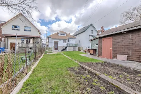 137 Second Avenue E North Bay ON P1B 1L3