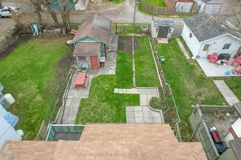 137 Second Avenue E North Bay ON P1B 1L3