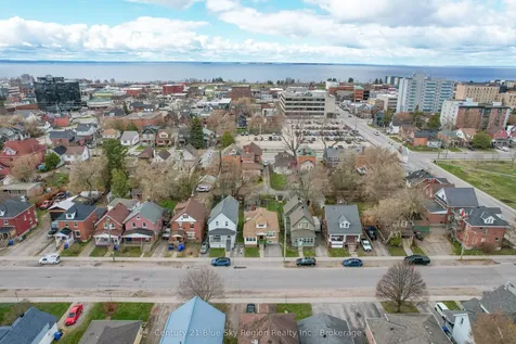 137 Second Avenue E North Bay ON P1B 1L3