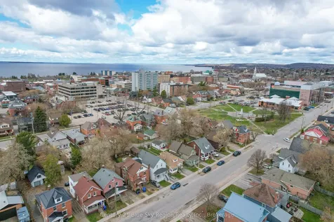 137 Second Avenue E North Bay ON P1B 1L3