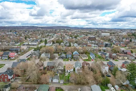 137 Second Avenue E North Bay ON P1B 1L3