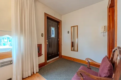 137 Second Avenue E North Bay ON P1B 1L3