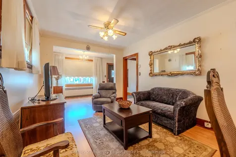 137 Second Avenue E North Bay ON P1B 1L3