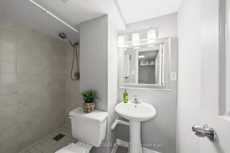 92 Kincardine Drive Kanata ON K2V 1B2