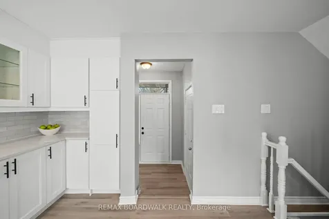 92 Kincardine Drive Kanata ON K2V 1B2