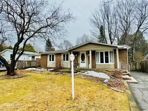 320 Justin Street North Bay ON P1B 5J9