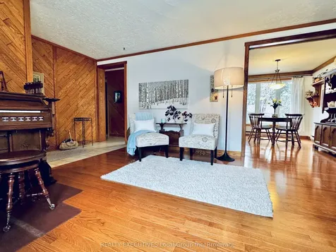 320 Justin Street North Bay ON P1B 5J9