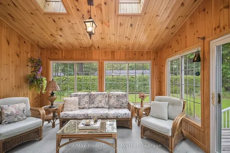 160 Tiffany Trail Gravenhurst ON P1P 1A6