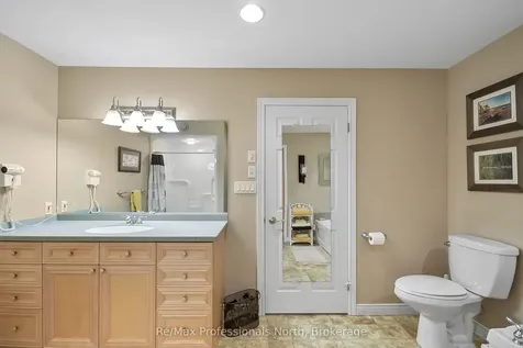 160 Tiffany Trail Gravenhurst ON P1P 1A6