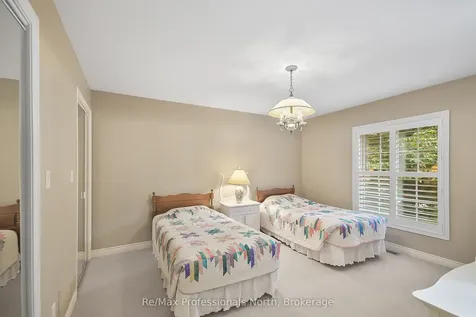 160 Tiffany Trail Gravenhurst ON P1P 1A6