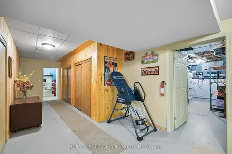 160 Tiffany Trail Gravenhurst ON P1P 1A6