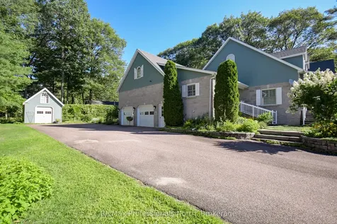 160 Tiffany Trail Gravenhurst ON P1P 1A6
