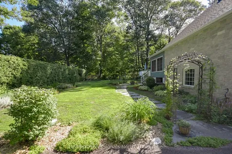 160 Tiffany Trail Gravenhurst ON P1P 1A6