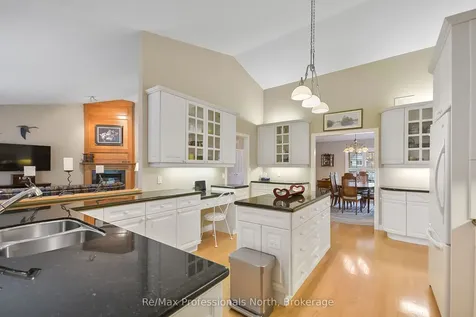 160 Tiffany Trail Gravenhurst ON P1P 1A6