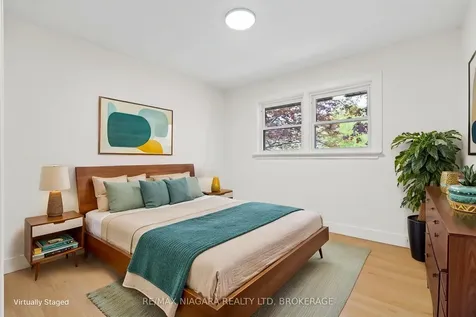 3555 Gainsborough Avenue Niagara Falls ON L2J 2T9