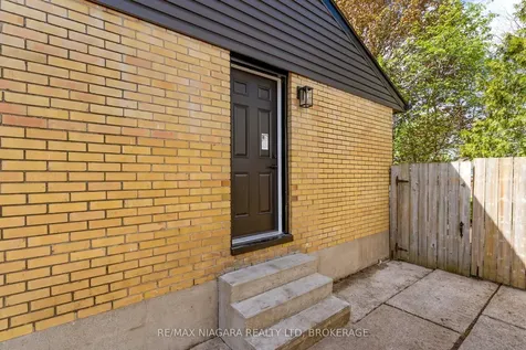 3555 Gainsborough Avenue Niagara Falls ON L2J 2T9
