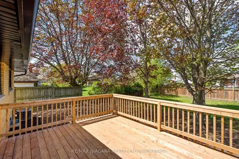 3555 Gainsborough Avenue Niagara Falls ON L2J 2T9