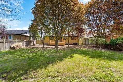3555 Gainsborough Avenue Niagara Falls ON L2J 2T9