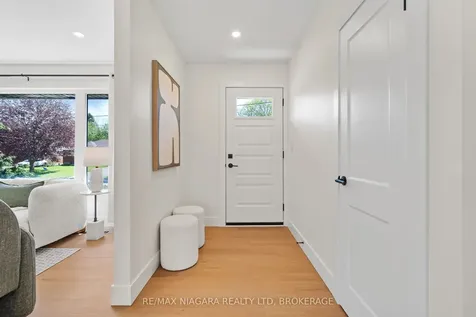 3555 Gainsborough Avenue Niagara Falls ON L2J 2T9