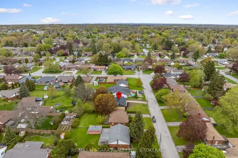 3555 Gainsborough Avenue Niagara Falls ON L2J 2T9