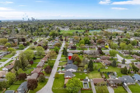 3555 Gainsborough Avenue Niagara Falls ON L2J 2T9