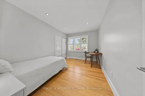 28 Leacock Drive Kanata ON K2K 1S1