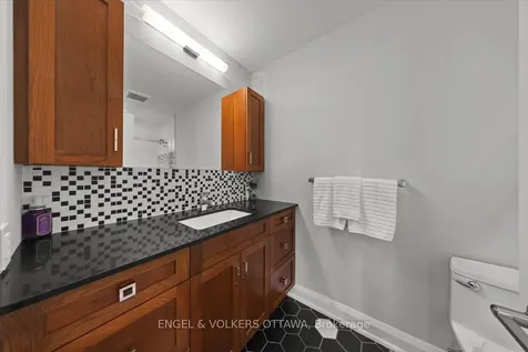 28 Leacock Drive Kanata ON K2K 1S1