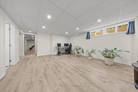 28 Leacock Drive Kanata ON K2K 1S1