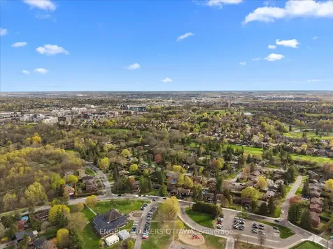 28 Leacock Drive Kanata ON K2K 1S1