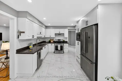 25 Highbury Drive Hamilton ON L8J 2T3