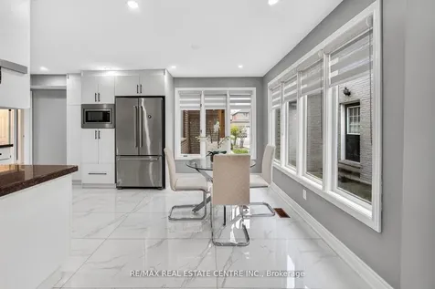 25 Highbury Drive Hamilton ON L8J 2T3