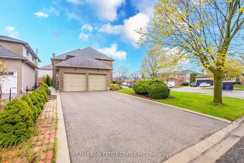 25 Highbury Drive Hamilton ON L8J 2T3
