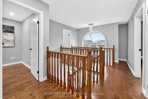 25 Highbury Drive Hamilton ON L8J 2T3