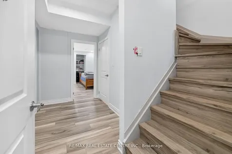 25 Highbury Drive Hamilton ON L8J 2T3