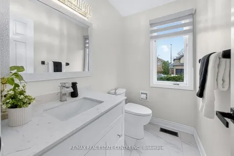 25 Highbury Drive Hamilton ON L8J 2T3