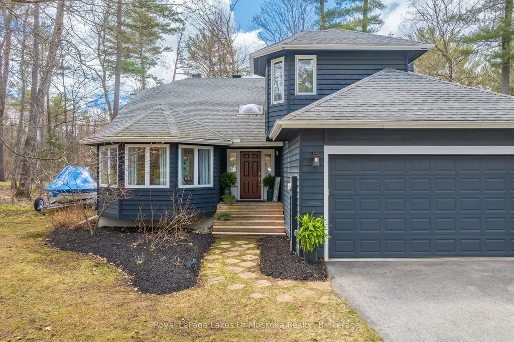 84 Clarke Crescent Huntsville ON P0B 1L0