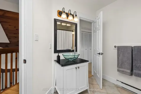 84 Clarke Crescent Huntsville ON P0B 1L0