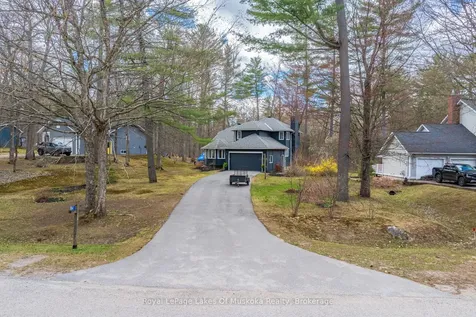 84 Clarke Crescent Huntsville ON P0B 1L0