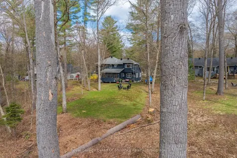 84 Clarke Crescent Huntsville ON P0B 1L0