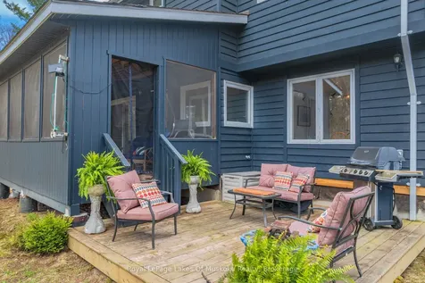 84 Clarke Crescent Huntsville ON P0B 1L0