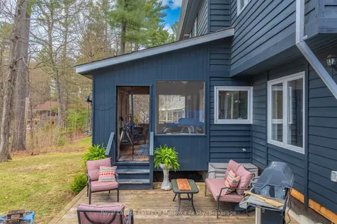 84 Clarke Crescent Huntsville ON P0B 1L0