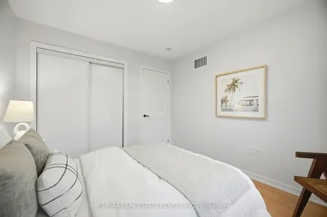40 Sherway Street Hamilton ON L8J 0J3