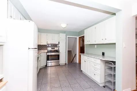 51 Karen Crescent Welland ON L3C 2Y7