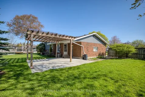 51 Karen Crescent Welland ON L3C 2Y7