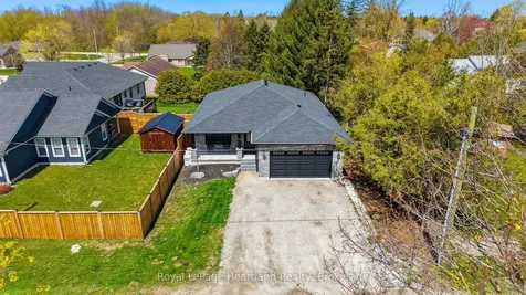 18 Geddes Street W Minto ON N0G 1M0