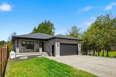 18 Geddes Street W Minto ON N0G 1M0
