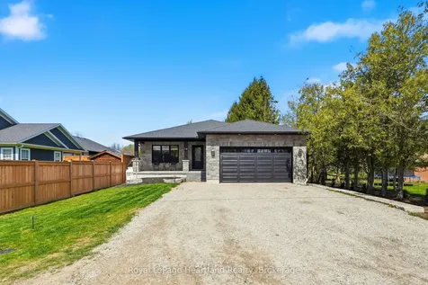 18 Geddes Street W Minto ON N0G 1M0